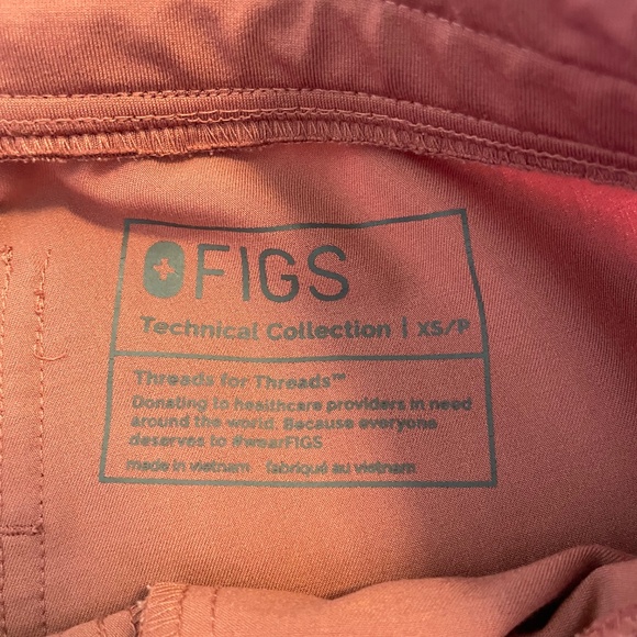 FIGS Women’s Scrubs - Mauve - Picture 7 of 7